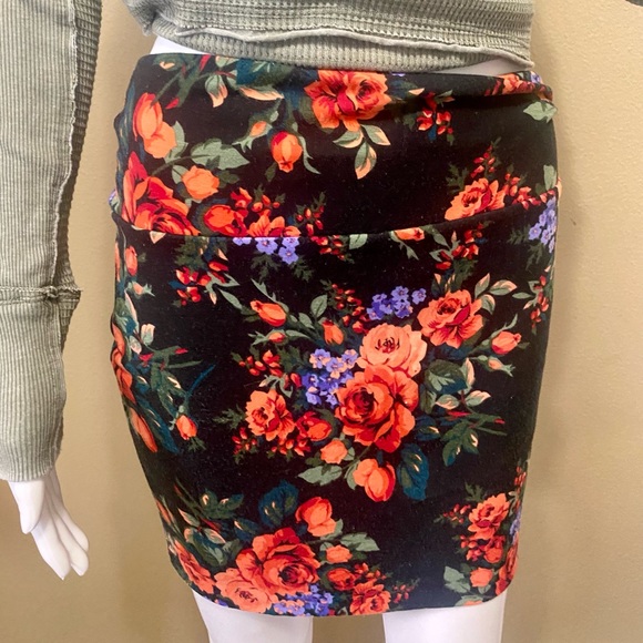 DNA Couture Floral Mini - Picture 5 of 5